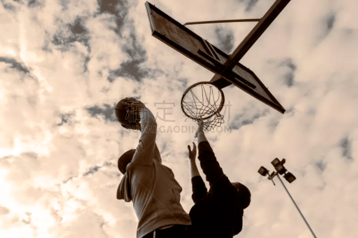 罗尔费斯：格里马尔多很期待对阵老东家本菲卡，他是球员楷模